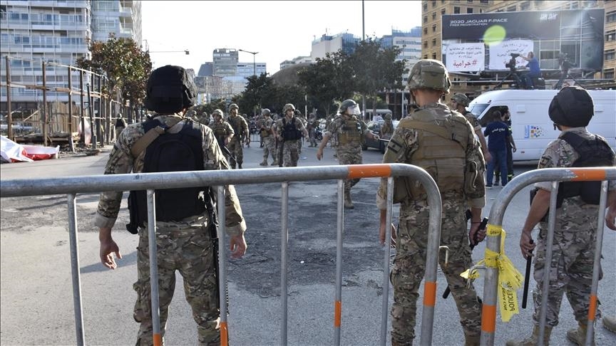لبنان.. احتجاجات لمناصري "حزب الله" وحركة أمل رفضا لقرار حصر السلاح