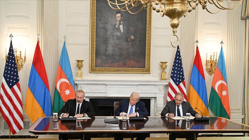 Azerbaycan ve Ermenistan, barış anlaşmasını parafladı