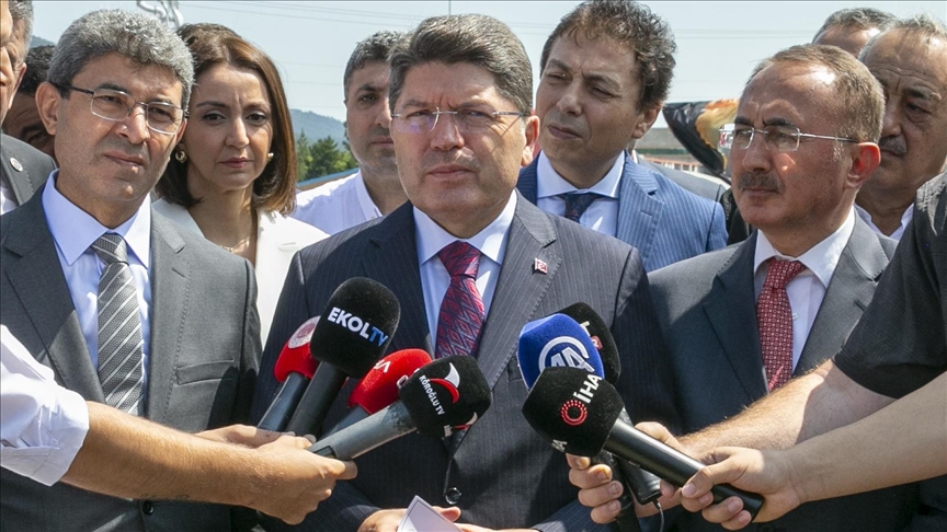 Bakan Tunç: Şebekenin ortaya çıkarılabilmesi için "sahte diploma" soruşturmalarında gizlilik önemliydi