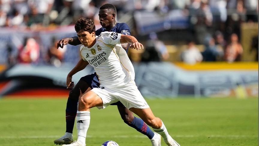 قدم.. ريال مدريد يمدد عقد مهاجمه الشاب غونزالو غارسيا