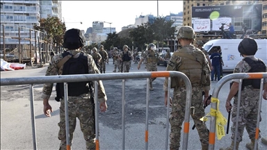 لبنان.. احتجاجات لمناصري "حزب الله" وحركة أمل رفضا لقرار حصر السلاح
