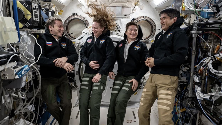 NASA'nın Crew-10 ekibi, uzaydaki 5 aylık görevinin ardından Dünya'ya döndü