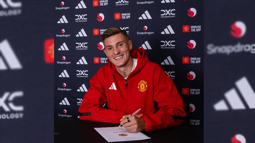 Slovenski reprezentativac Benjamin Šeško zvanično u Manchester Unitedu