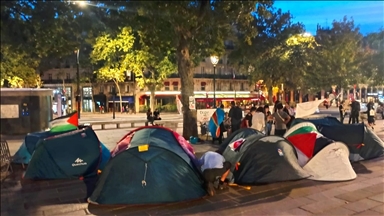 Des militants campent à Paris pour dénoncer le siège de Gaza