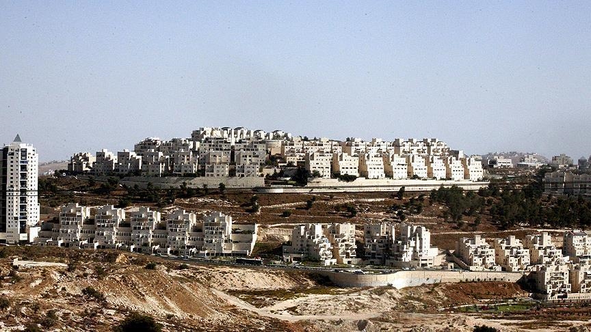 إسرائيل تبدأ بشق شارع استيطاني جديد شمال شرق القدس