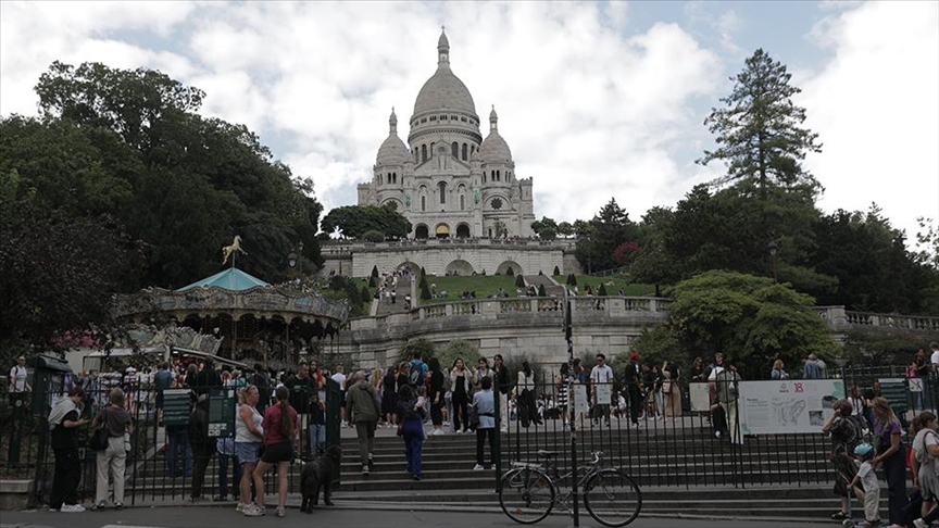 Montmartre, një nga lagjet më të bukura të Parisit
