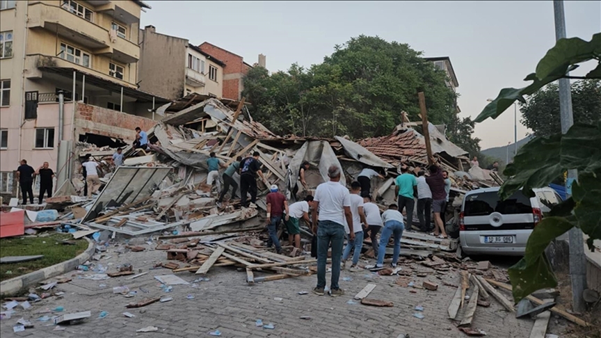 مصرع شخص وإصابة 29 بجروح جراء زلزال باليكسير غربي تركيا
