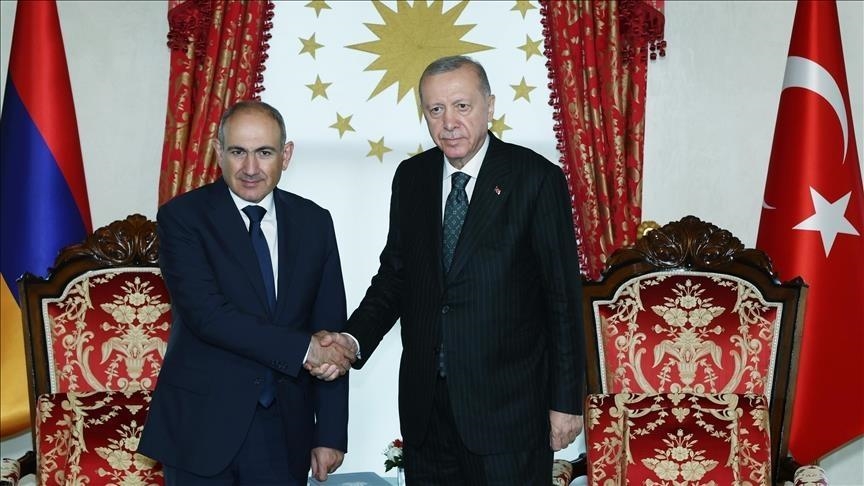 Erdogan et Pashinyan discutent des pourparlers de paix entre l'Arménie et l'Azerbaïdjan
