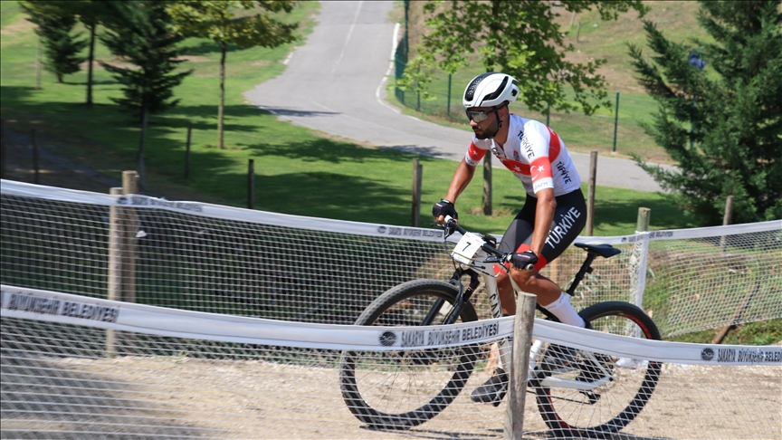 Milli bisikletçi Burak Başer'in pedalına 2026 Dünya Şampiyonası ayarı