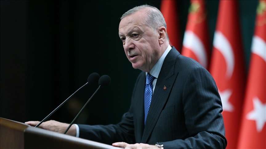 Cumhurbaşkanı Erdoğan: Türkiye, gelecek asrını şekillendirecek çok çetin mücadele yürütmekte