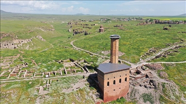 Anadolu'da yapılan ilk Türk camisi "Ebu'l Menuçehr" asırlardır geçmişin izlerini taşıyor