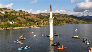 Zona e Minares nën ujë mirëpret entuziastët e sporteve ujore