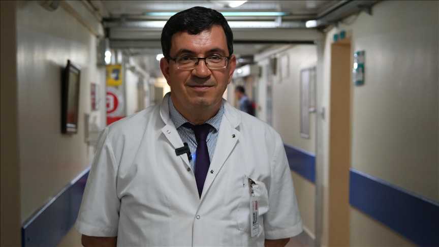Kulak enfeksiyonu olanlara "havuza girmeyin" uyarısı