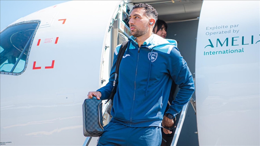 اللاعب المصري أحمد حسن كوكا يدين مقتل صحفيي الجزيرة