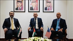 عمان.. الصفدي والشيباني وباراك يبحثون "إعادة بناء سوريا" 