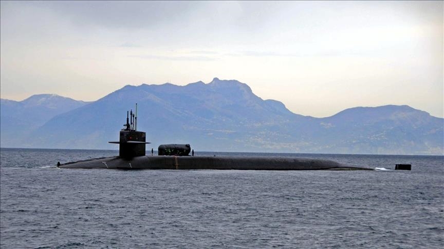 Almanya'nın, silah ihracatını durdurma kararı aldığı İsrail'e yeni denizaltı için onay verdiği iddia edildi