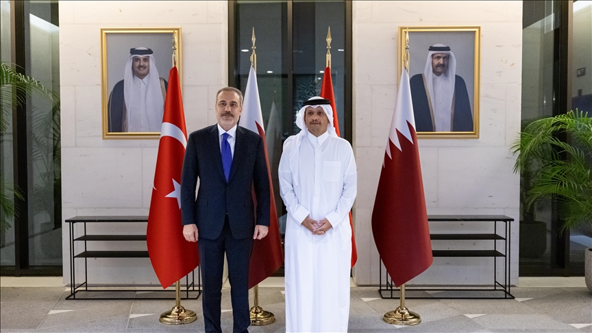 Turkish foreign minister meets Qatari counterpart in Doha