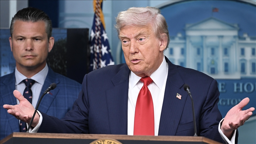 Trump vows ' very severe consequences' if Putin doesn't agree to end war