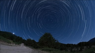 Shiu i meteorëve "Perseid" ofron pamje mbresëlënëse nga kryeqyteti turk Ankara