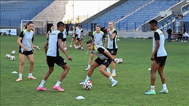 "4 kıta, 14 ülkeden 17 yabancı futbolcu"