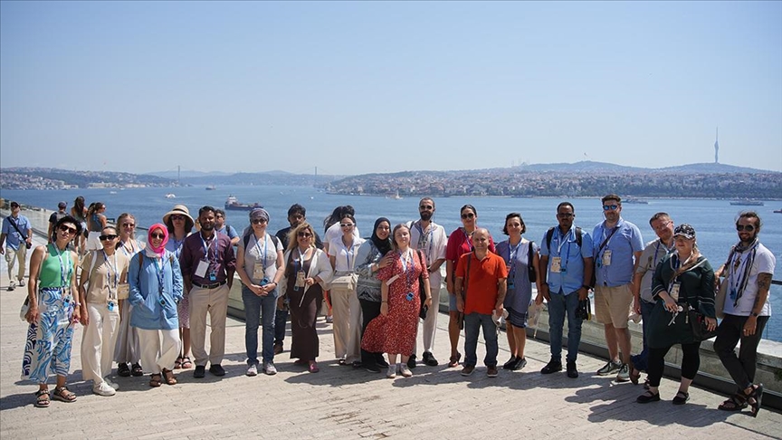 Türkiye'nin kültürel mirasını deneyimleyen yabancı arkeologların gezisi İstanbul'da sona erdi