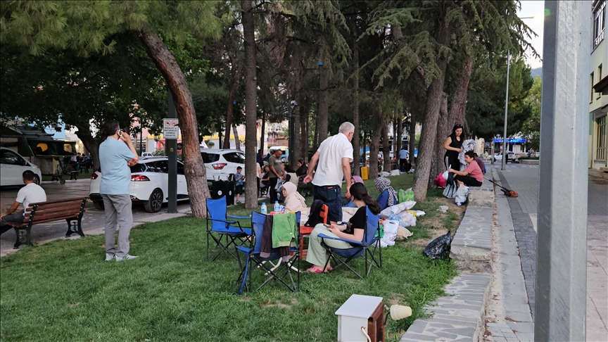 Balıkesir'de 4 ve 4,3 büyüklüğünde iki deprem