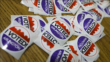 In bellwether US state, candidates for governor at odds over debate