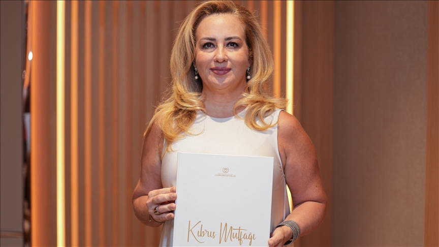 Sibel Tatar, "Gelenekten Geleceğe Kıbrıs Mutfağı" kitabını ve gastronomi alanındaki çalışmaları anlattı