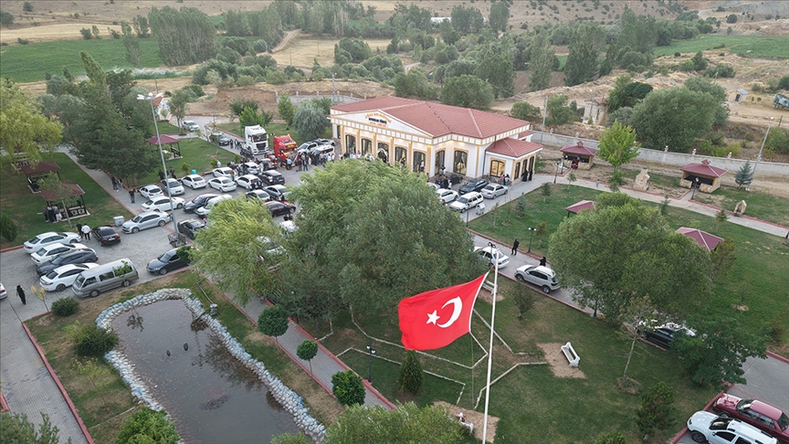 Gümüşhane'de 500 çift 'ücretsiz salon' hizmetiyle dünyaevine girdi