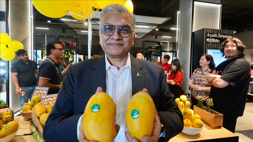 ‘King of Fruits’: Mango feast delights Pakistani event attendees in Istanbul