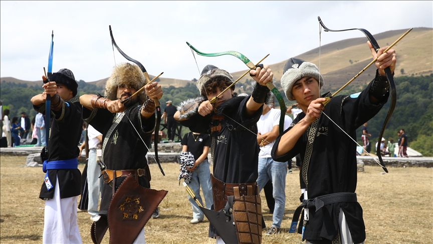 Azerbaycan'da "Milli Yayla Festivali" coşkusu