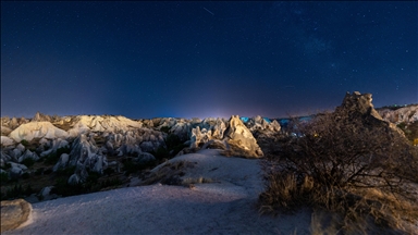 Shiu i meteorëve Perseid ndriçon qiellin mbi Kapadokia