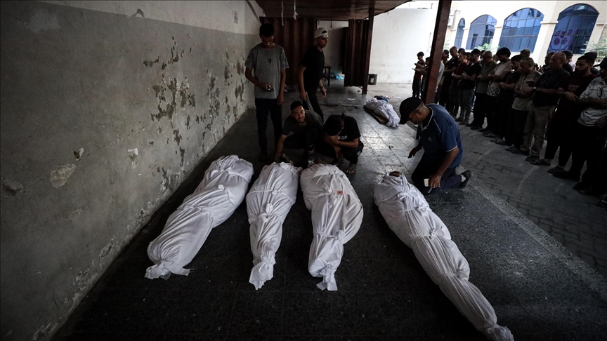 إسرائيل تقتل 32 فلسطينيا بغزة الأحد بينهم 15 من منتظري مساعدات 
