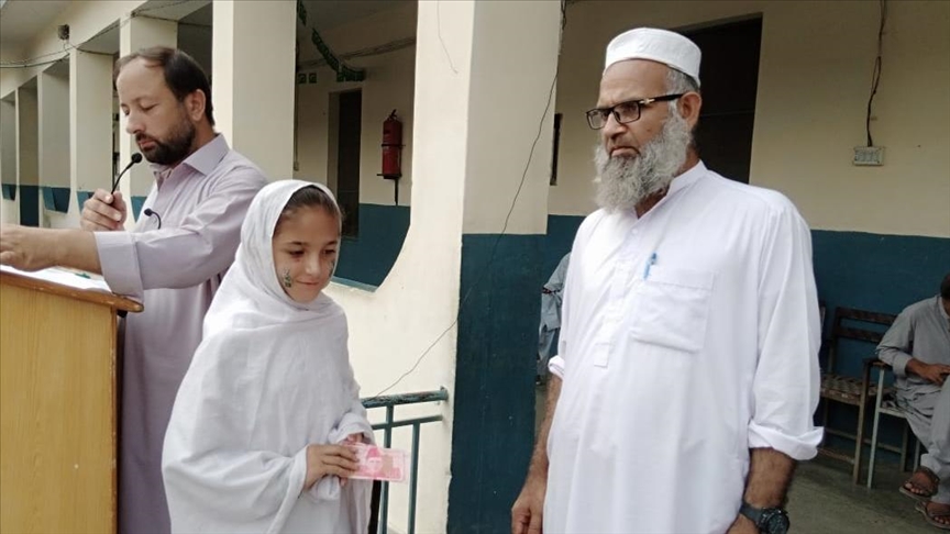 Pakistani principal’s swift order saves 900 students from floods