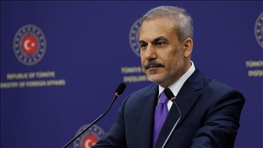 فيدان يبحث مع نظيره الأوكراني جهود إنهاء الحرب مع روسيا