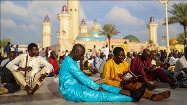 Senegal, 2 milionë njerëz mblidhen për festimin e "Grand Magal" të urdhrit sufi, Muridi