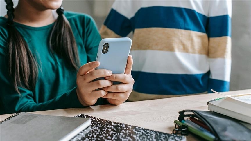Belgium to ban cellphones in schools starting with 2025-2026 academic year