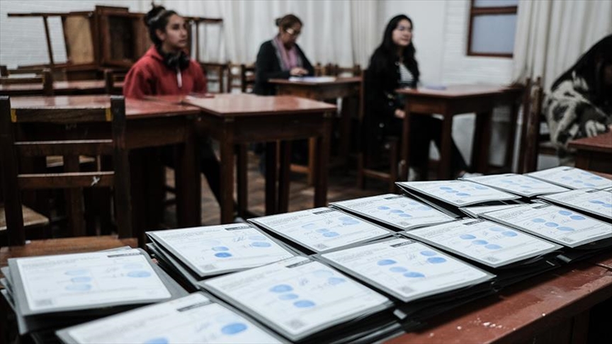 Bolivijska predsjednička trka ide u drugi krug između centrističkog i desničarskog kandidata