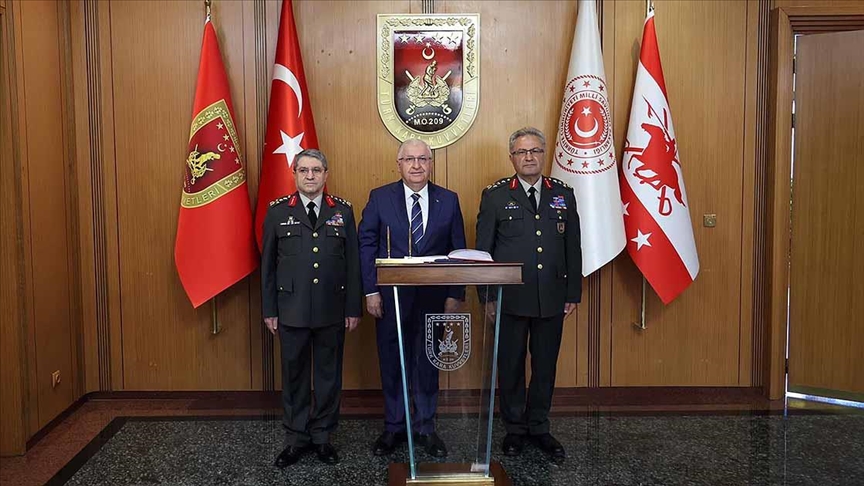 Milli Savunma Bakanı Güler, Kara Kuvvetleri Komutanlığı'ndaki devir-teslim törenine katıldı