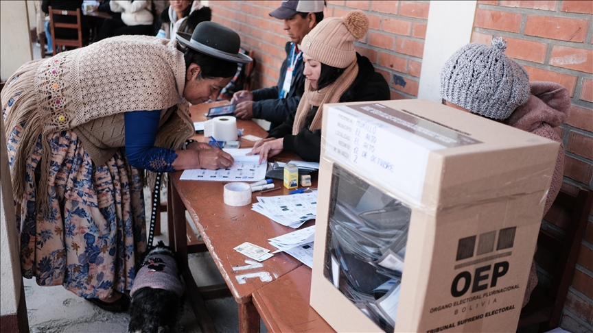 Polls close, counting begins in Bolivia’s presidential elections