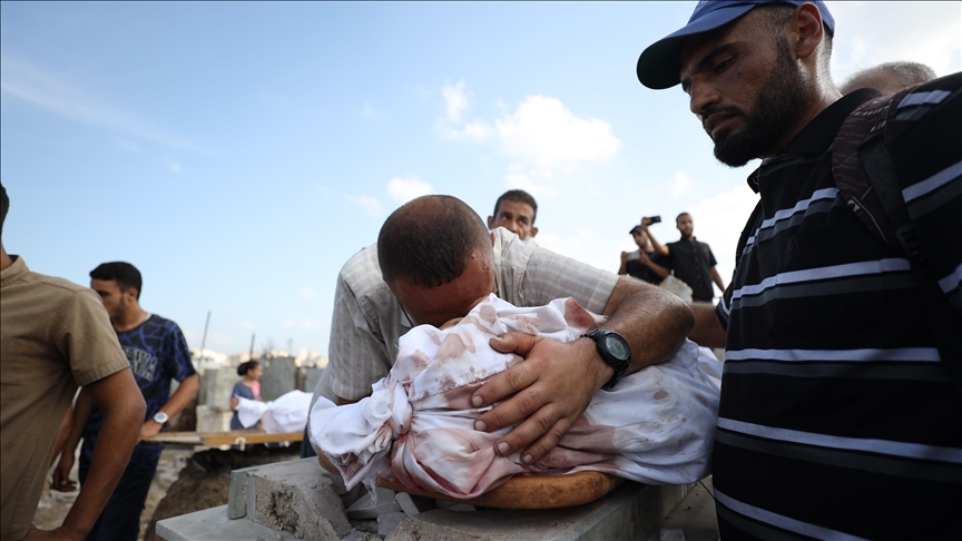 Gaza death toll passes 62,000 as Israel continues to target civilians, aid seekers