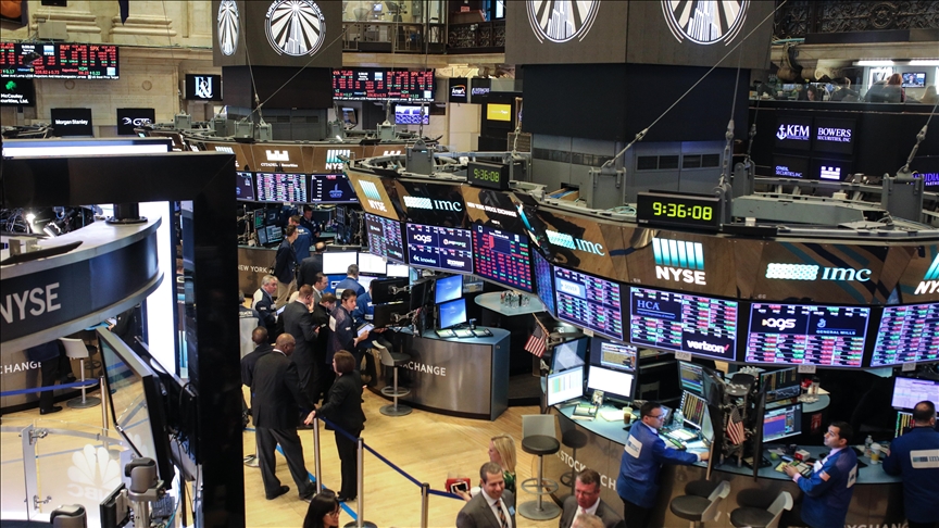 US stocks end Monday mostly lower