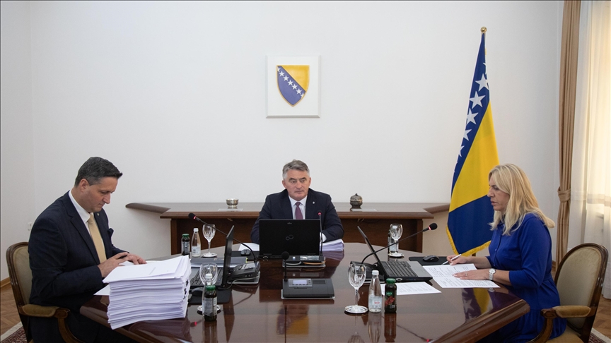 Bećirović: Usvojeni budžet jača državu i zaustavlja pokušaje destabilizacije