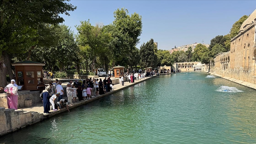 Şanlıurfa'da kavurucu sıcaklar etkisini sürdürüyor