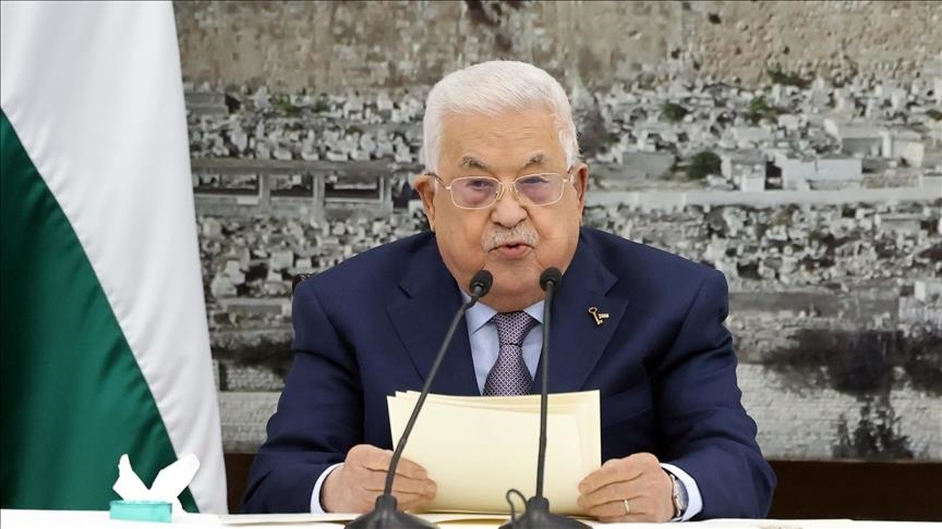 ماذا يعني تشكيل عباس لجنة صياغة دستور دولة فلسطين؟ (خبير)