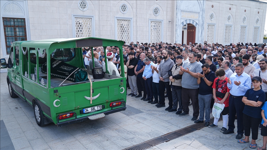 إسطنبول.. تشييع جثمان مسؤول برابطة برلمانيين لأجل القدس