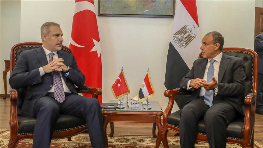 Turkish foreign minister discusses Gaza with his Egyptian counterpart