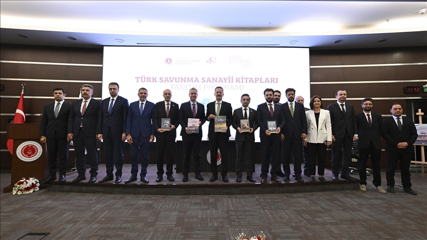 Türk savunma sanayisini anlatan kitaplar için tanıtım programı düzenlendi