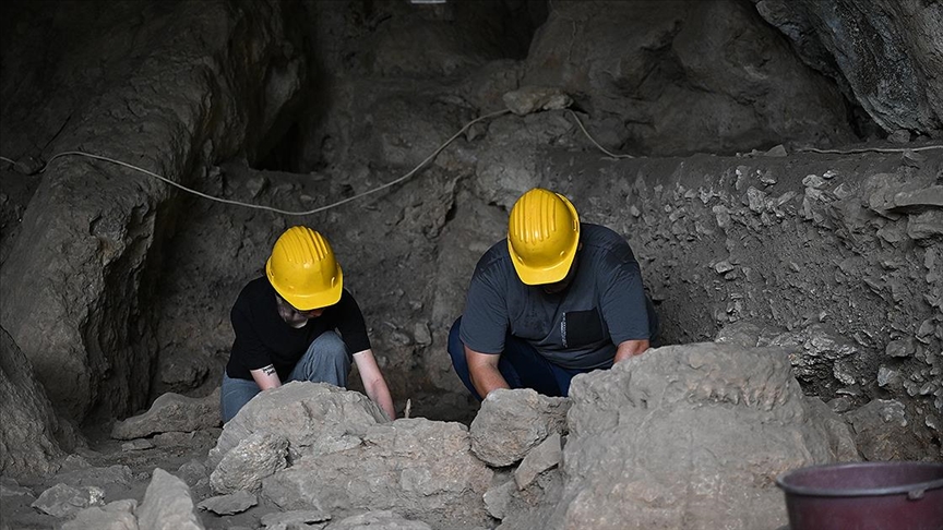 Kahramanmaraş'ta Direkli Mağarası'ndaki kazılarda 5. mezara ulaşıldı