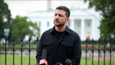 Zelensky: Jam i hapur për bisedime dypalëshe me Putinin para takimit trepalësh